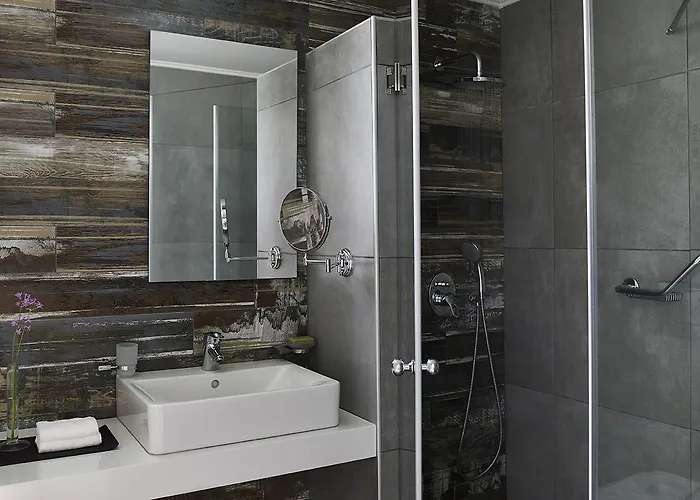 Lindia Thalassa Pefki